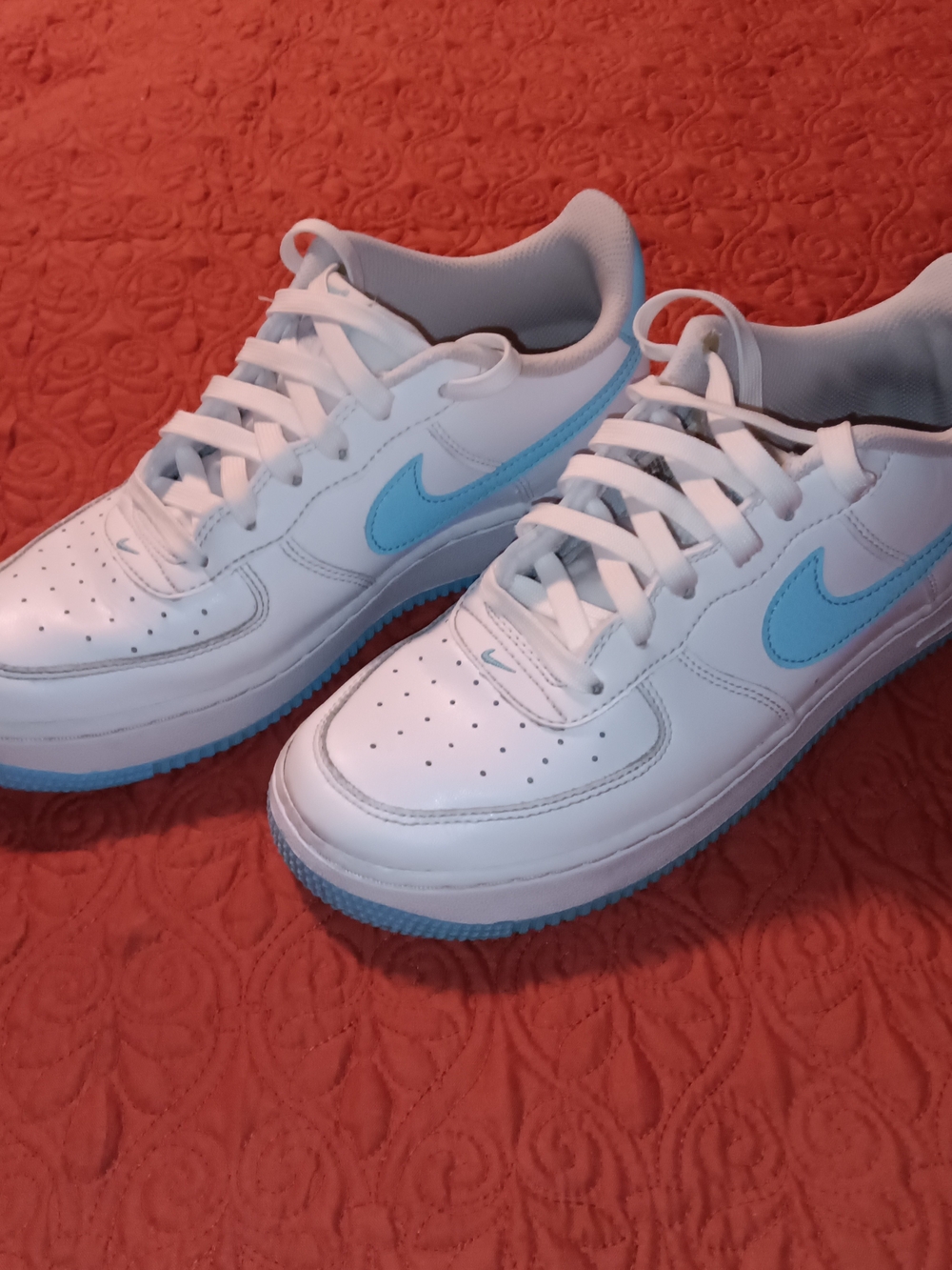 Nike Air Force 1 Low Size: 6.5Y